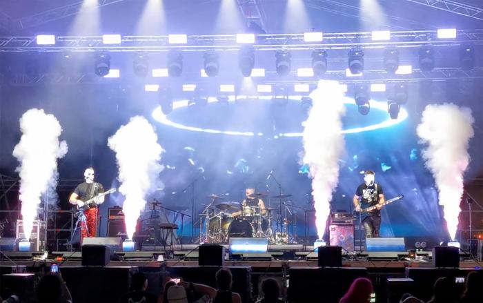 Award-winning Muse tribute MUS3 performing live on stage